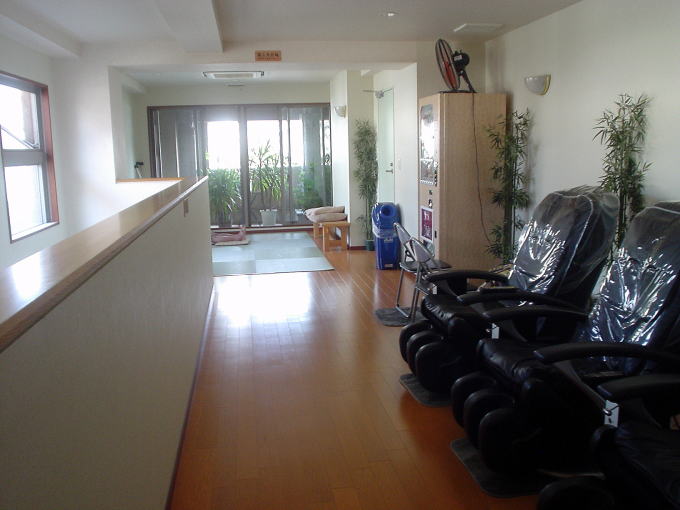 �������R����@�������y�����s���z