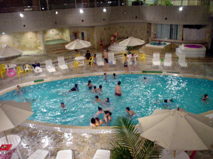 �j���[���I�}�V�R����@�z�e�����I�}�̐X�y�����s���z