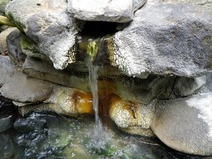 �f������@�����فy�����s���z