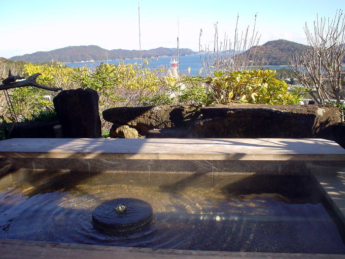 ��쉷��@���Q�̓������y�����s���z