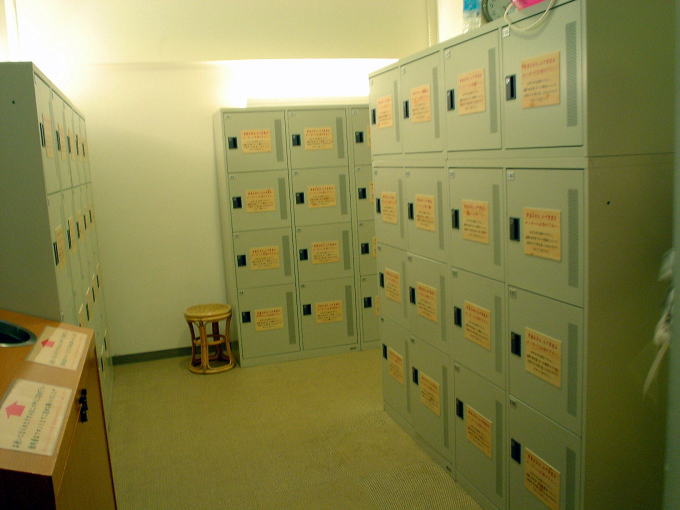 ���k����y�����s���z