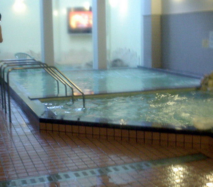 ���k����y�����s���z