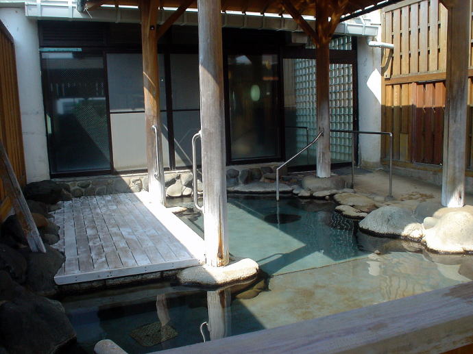 �O�r����@�����h�ɂ���ב��y�����s���z