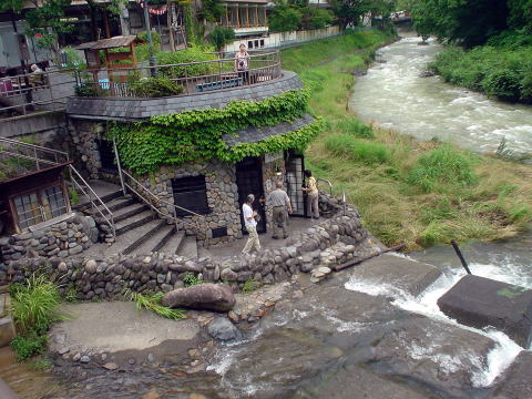 �l������@�͌��̓��y�����s���z