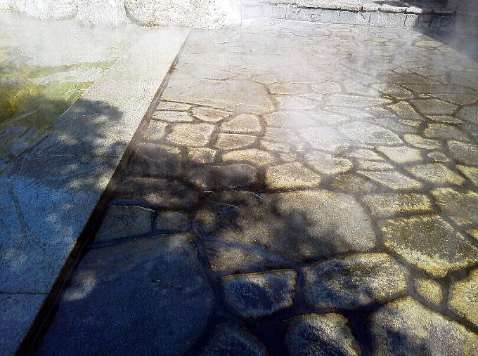 �V���̎R����@�O���[���z�e���y�����s���z