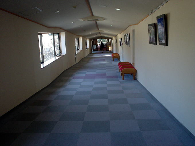 �V���̎R����@�O���[���z�e���y�����s���z