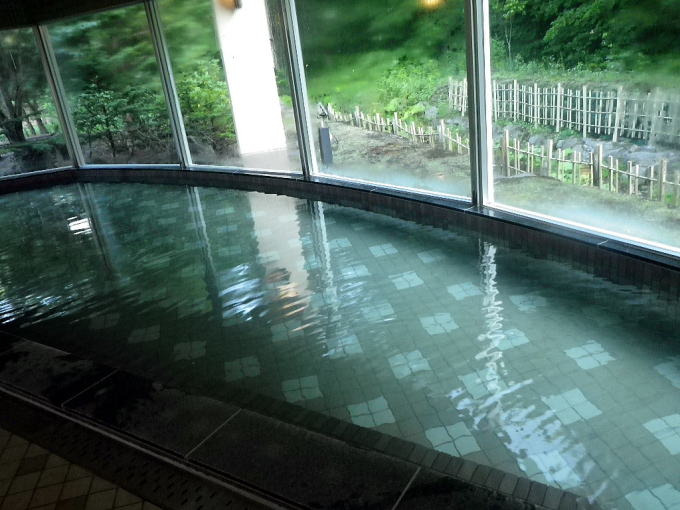 ���ʂ�鉷��y�����s���z