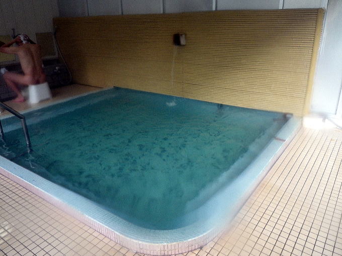 ���ʂ�鉷��y�����s���z