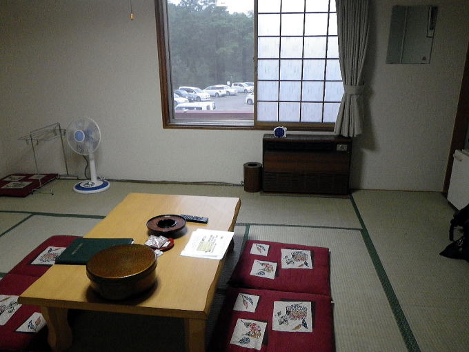 ���ʂ�鉷��y�����s���z