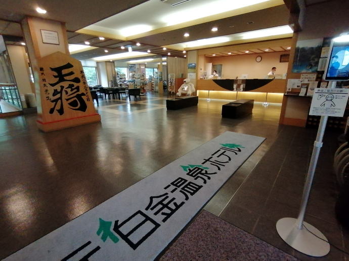 ��������@������������z�e���y�����s���z