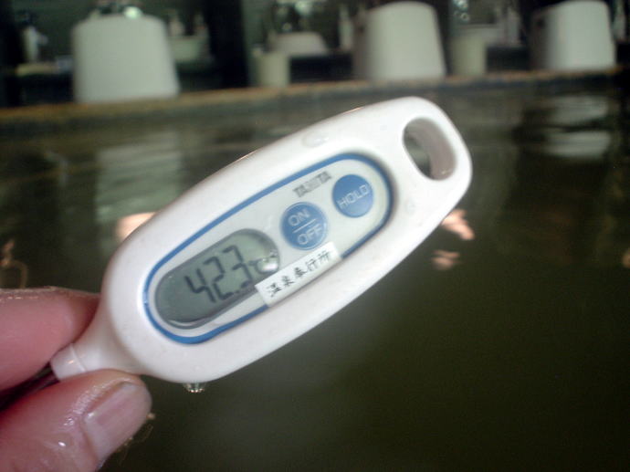 ��������@������������z�e���y�����s���z