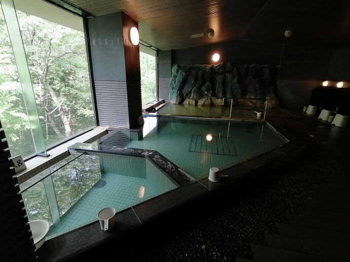 ��������@������������z�e���y�����s���z