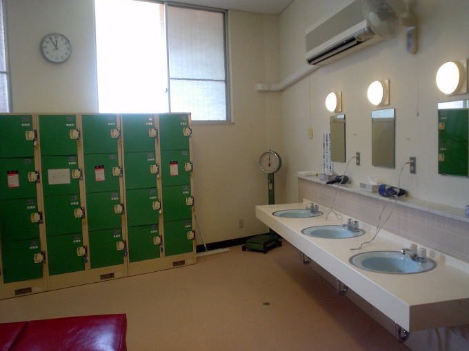 ��������y�����s���z