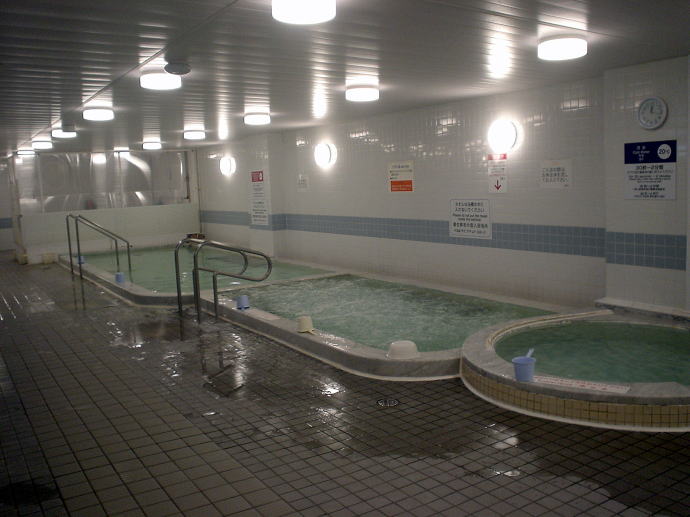 �V���̓�����@�ޗǃ��C�����z�e���y�����s���z