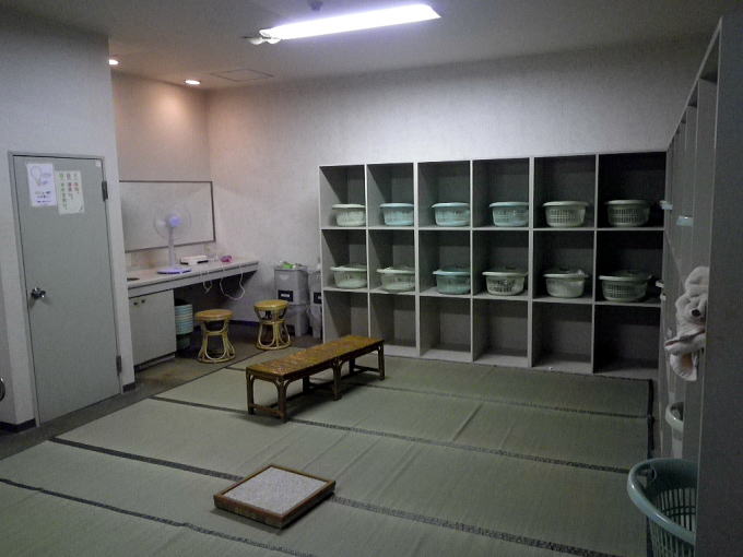 �\���x����@���_�t�y�����s���z