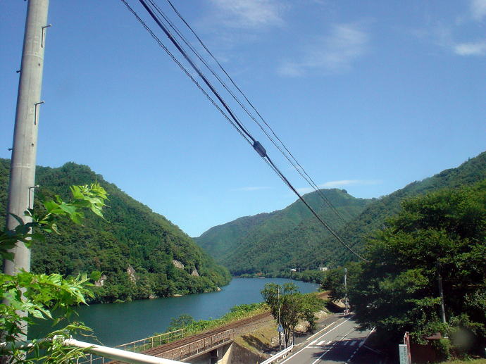 ������@��a���y�����s���z