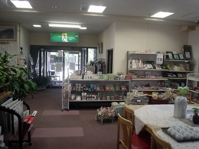 ������@��a���y�����s���z