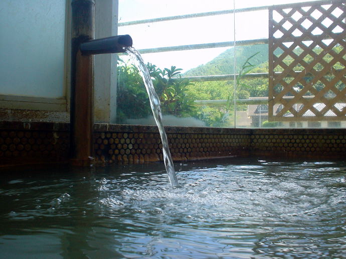 ������@��a���y�����s���z