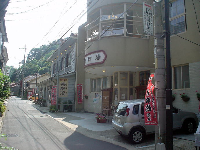 ����É���@��t���y�����s���z