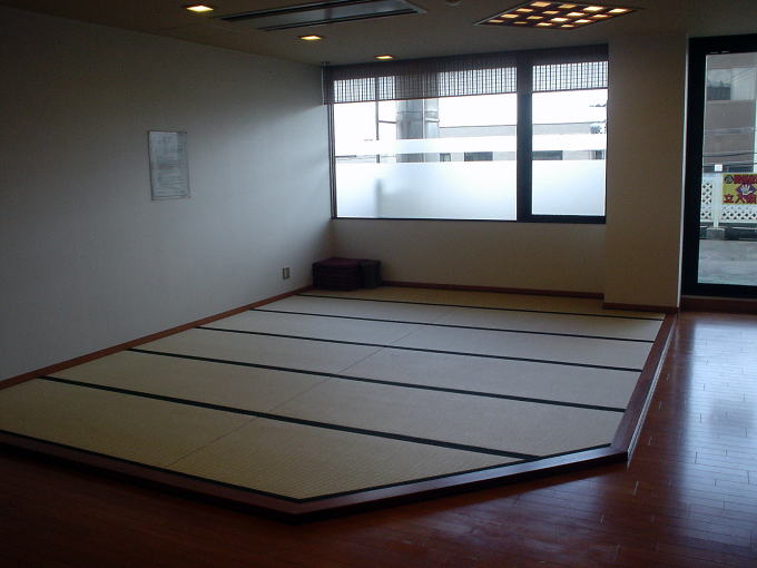 ����̓��@�ޗǓX�y�����s���z